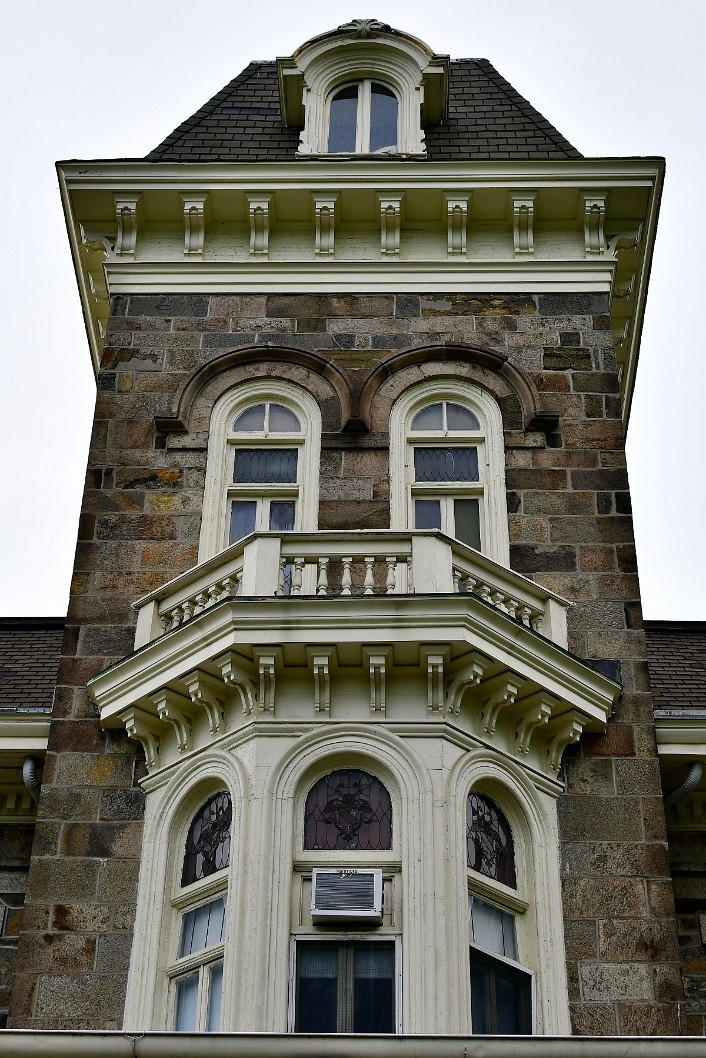 Mansion Tower