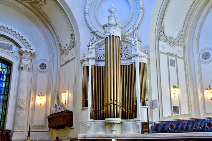 Rising Pipes of the Chapel Organ