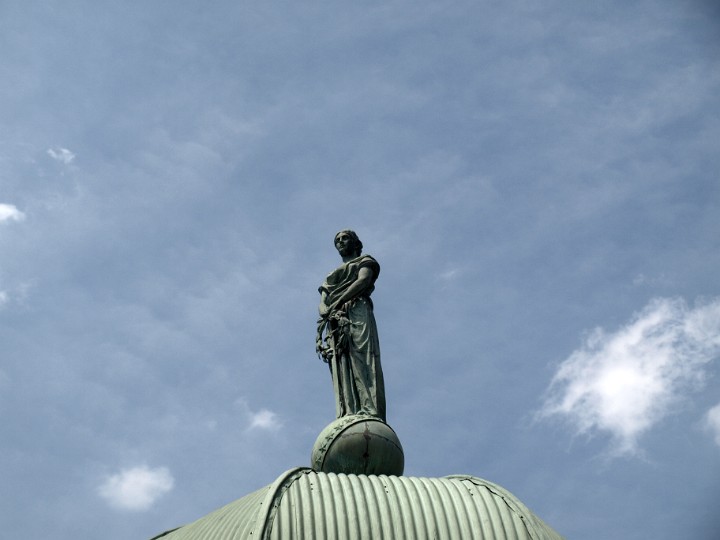 Statue Atop the Maryland State Monument Statue Atop the Maryland State Monument