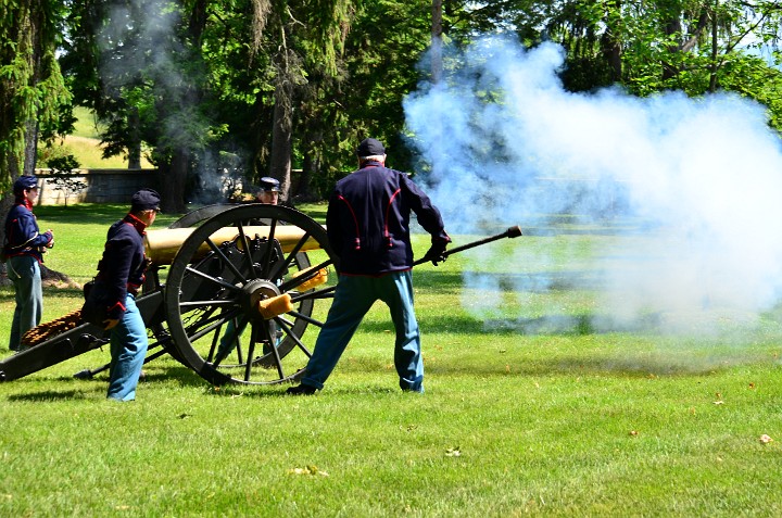 Black Powder White Cloud Black Powder White Cloud