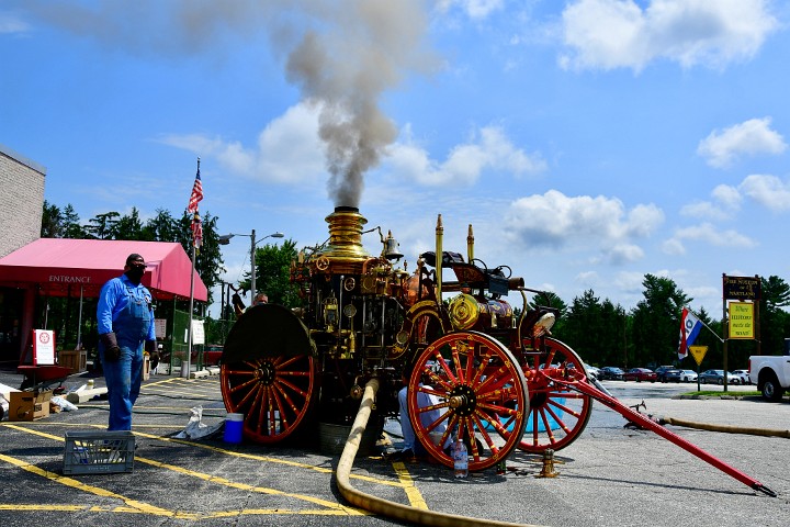 Getting the Beautiful Old 1899 American Fire Engine Company Steamer Pumping