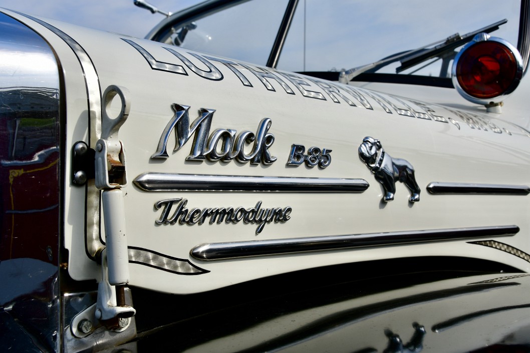 Mack B 85