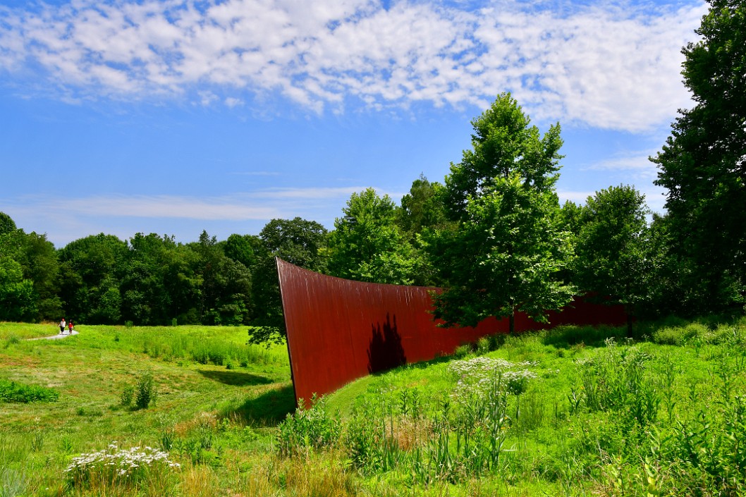 Contour 290 by Richard Serra