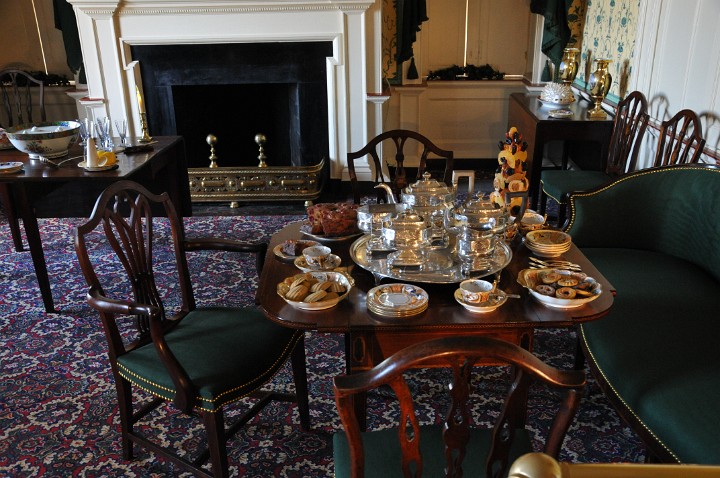 Food and Tea Service in the Parlour Food and Tea Service in the Parlour