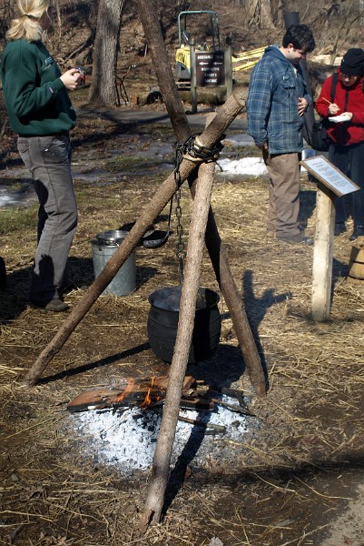 Sap Boiling Method of Early Settlers Sap Boiling Method of Early Settlers