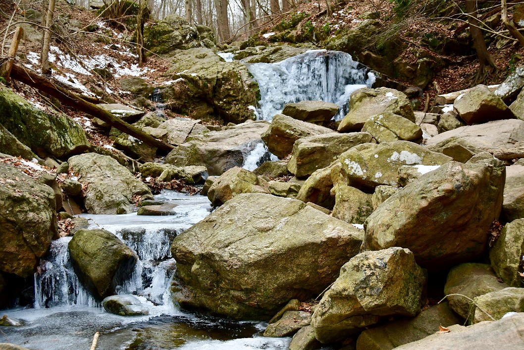 Movement in a Frozen Scene